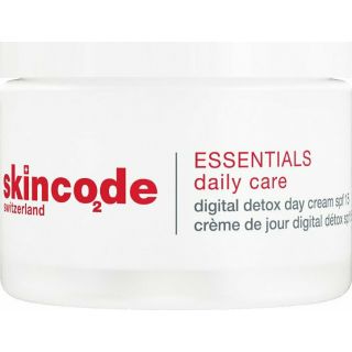 Skincode Essentials SPF15 Ενυδατική Κρέμα Ημέρας με Αντηλιακή Προστασία 50ml